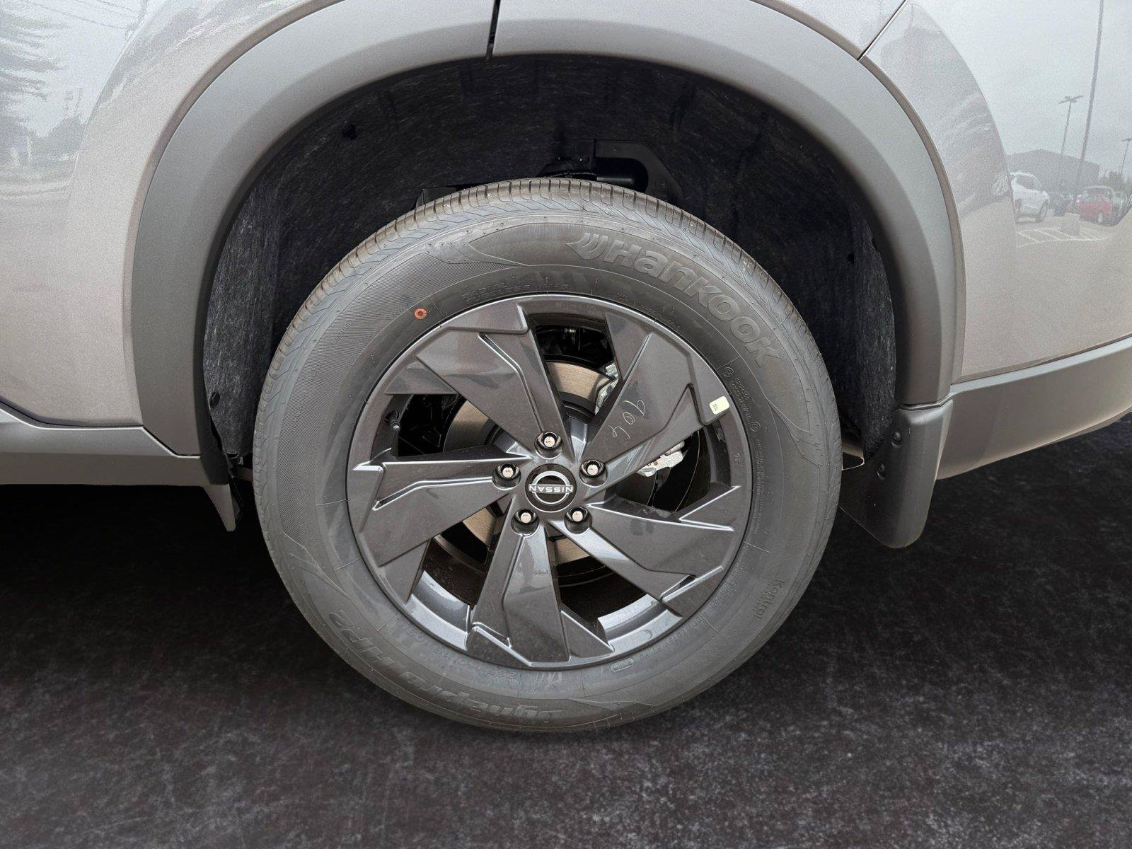 New 2026 Nissan Rogue SV AWD/4WD image 27