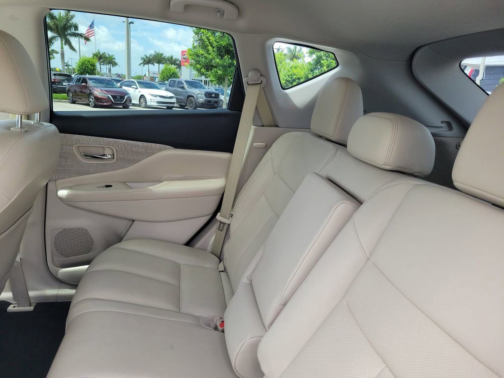 Used 2019 Nissan Murano SL w/ Cargo Package FWD image 11