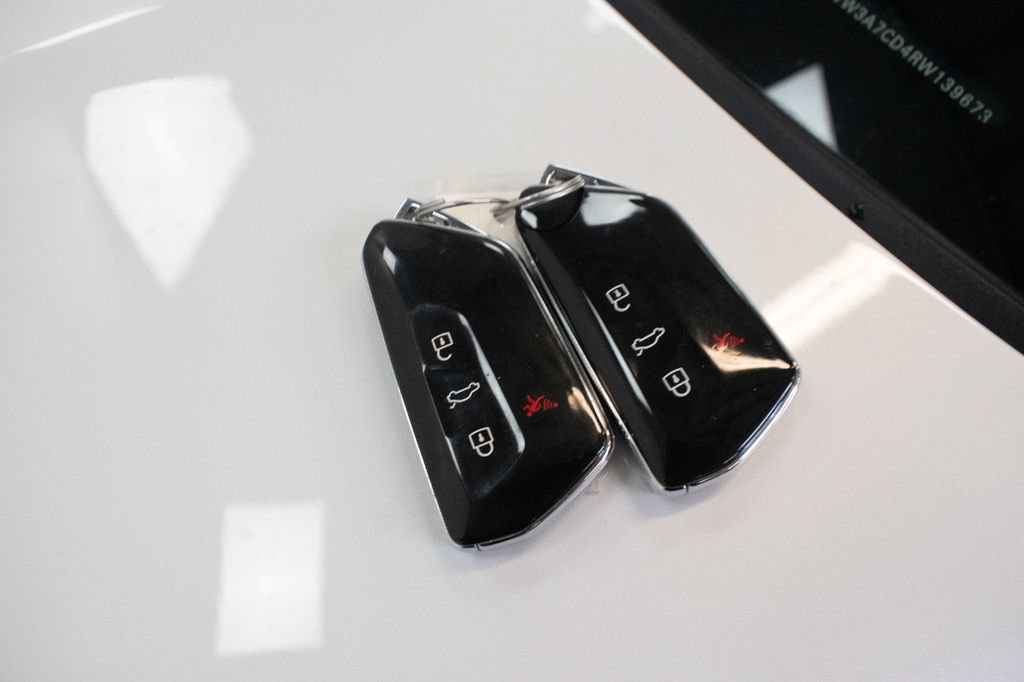 Used 2024 Volkswagen GTI SE FWD image 25