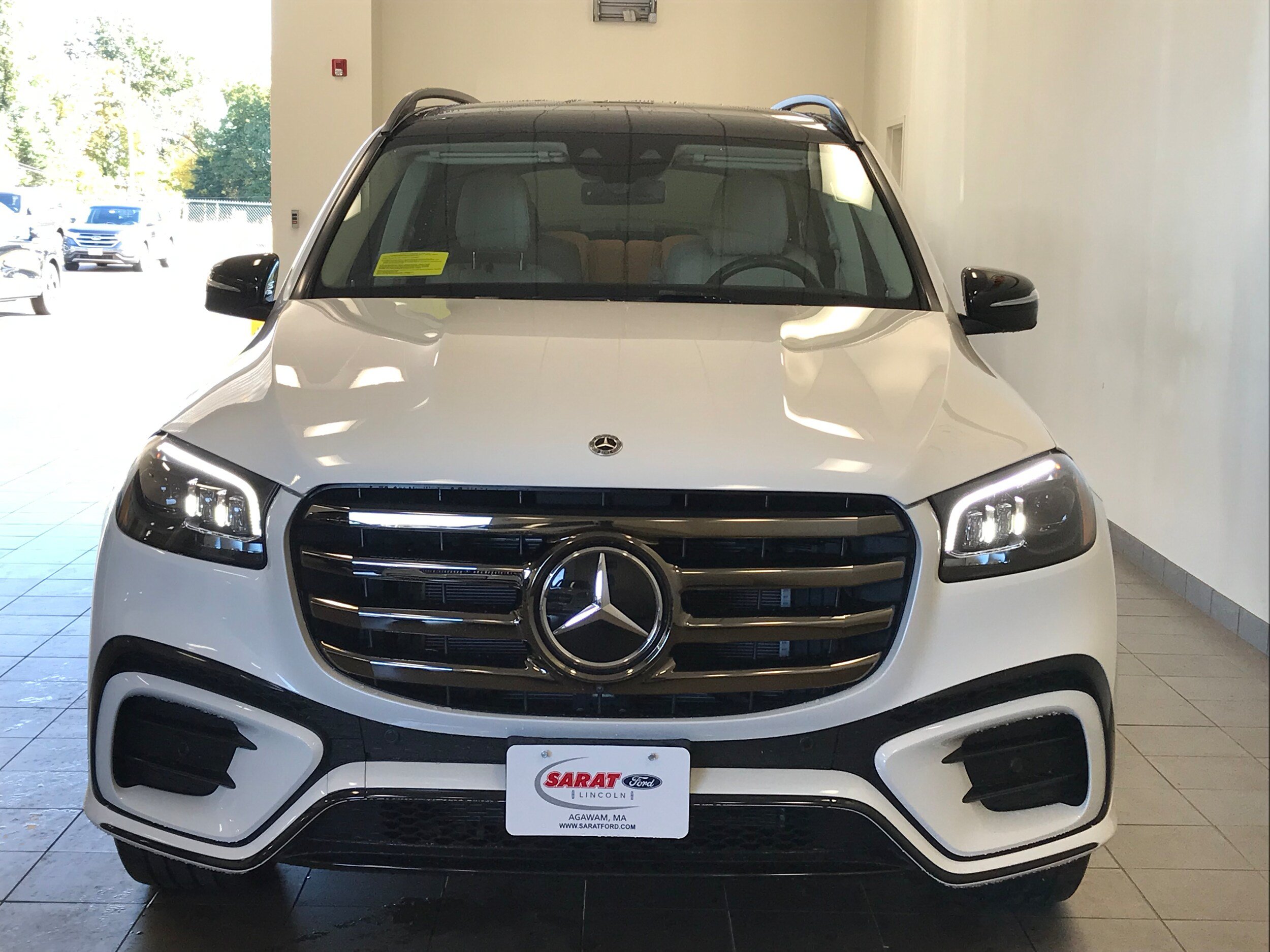 Used 2025 Mercedes-Benz GLS 450 4MATIC image 3