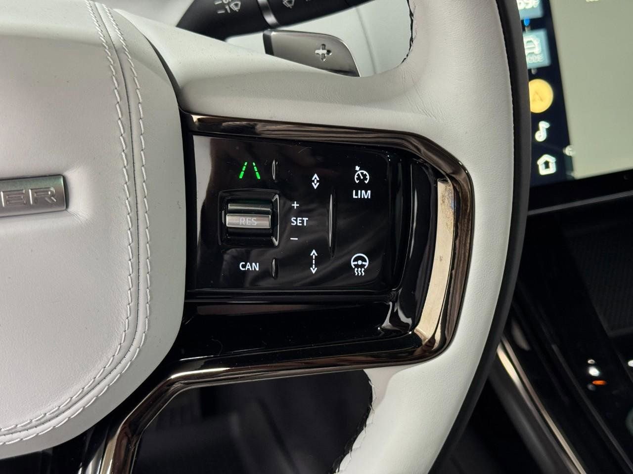 New 2026 Land Rover Range Rover Sport Dynamic SE image 31