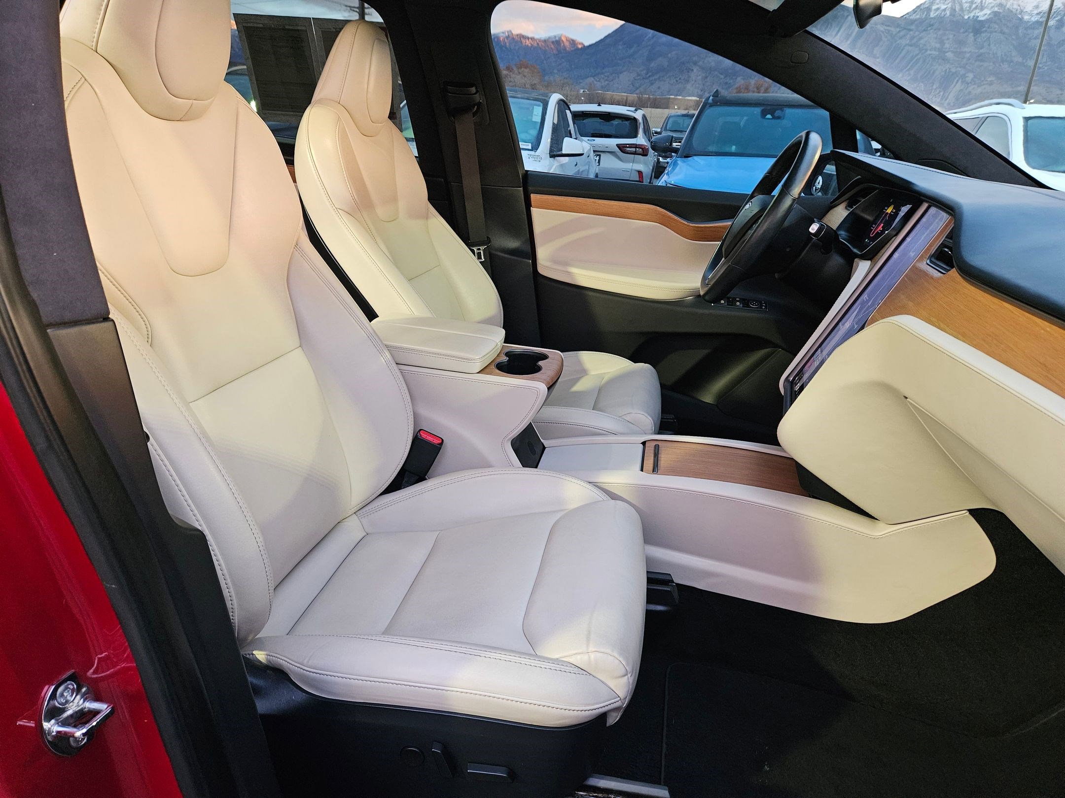 Used 2020 Tesla Model X Performance image 35