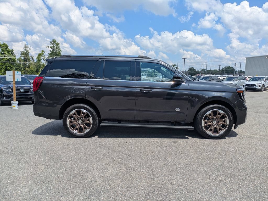 Used 2025 Ford Expedition King Ranch AWD/4WD image 3