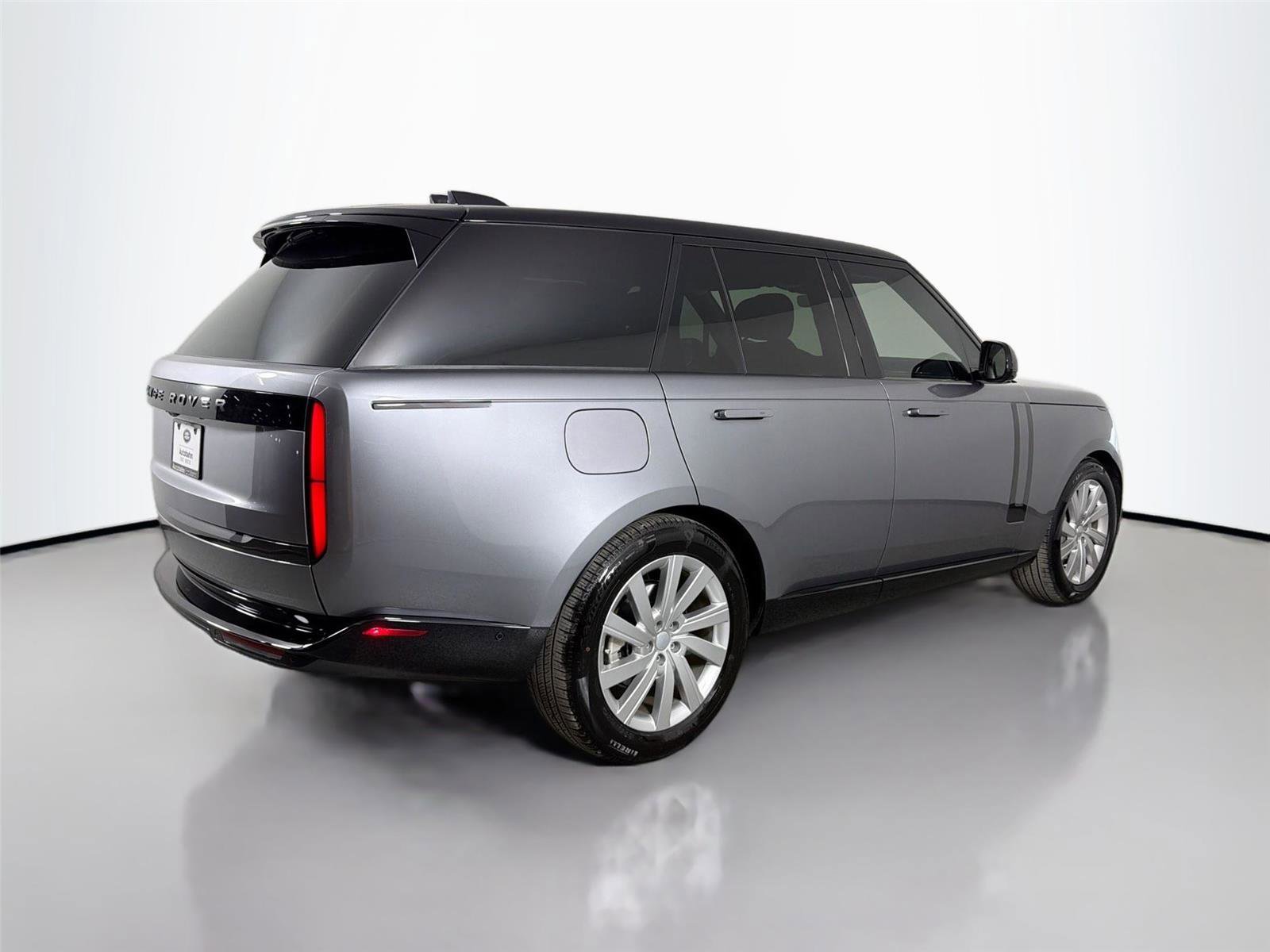New 2025 Land Rover Range Rover SE AWD/4WD image 5