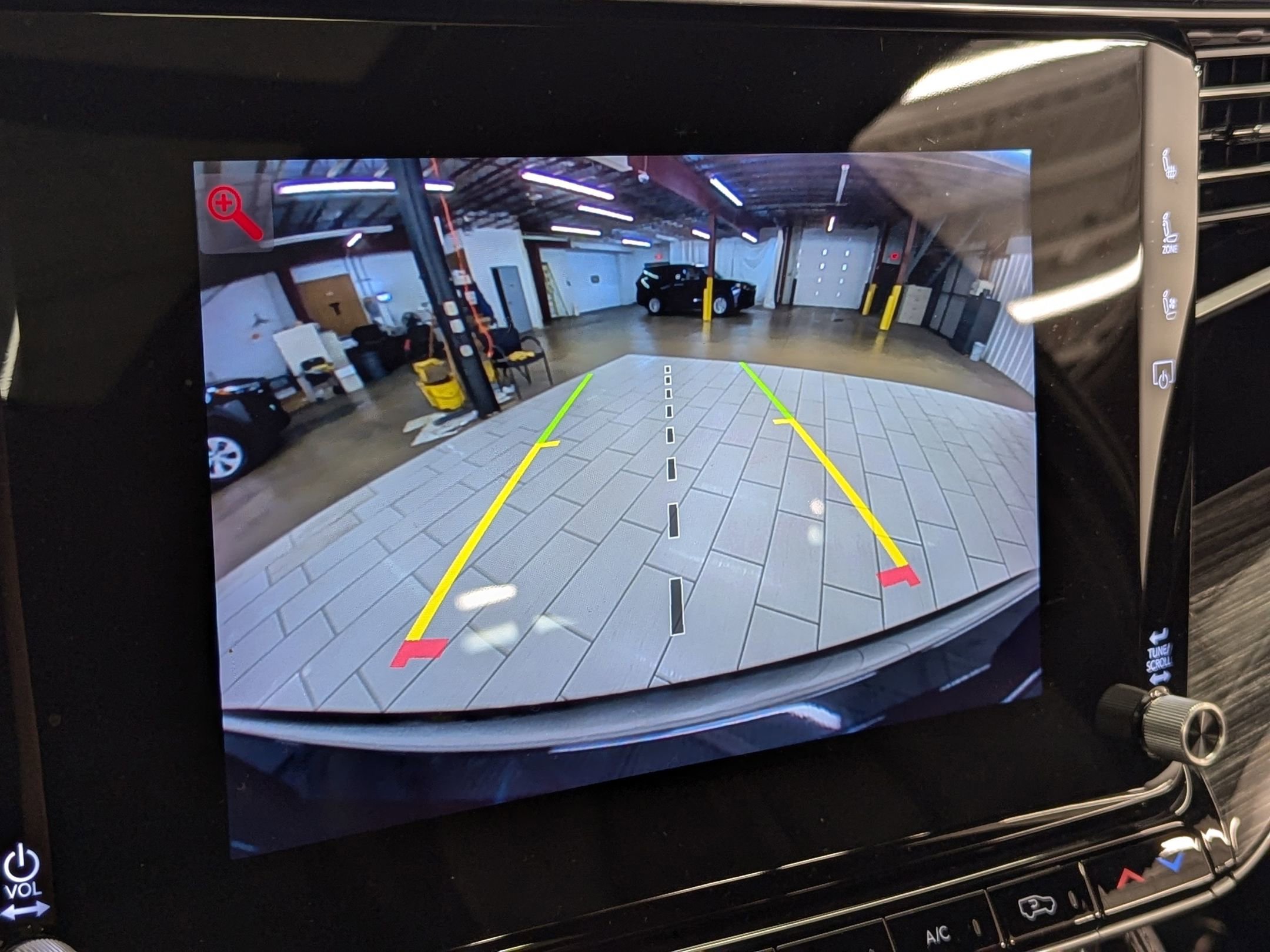 Used 2022 Jeep Wagoneer Series III w/ Premium Group I image 38