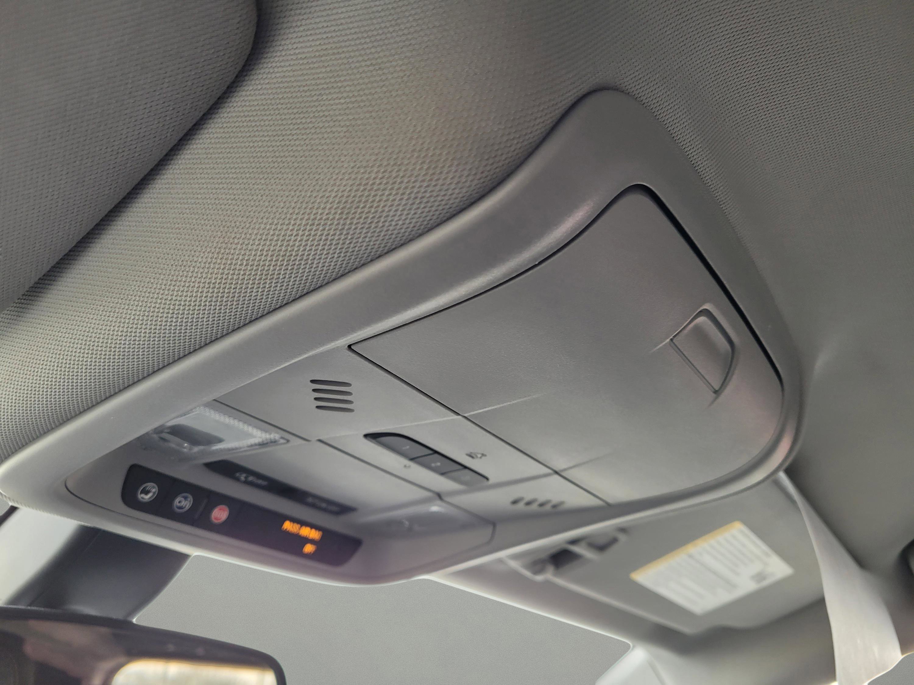 Used 2019 Chevrolet Equinox LT image 23