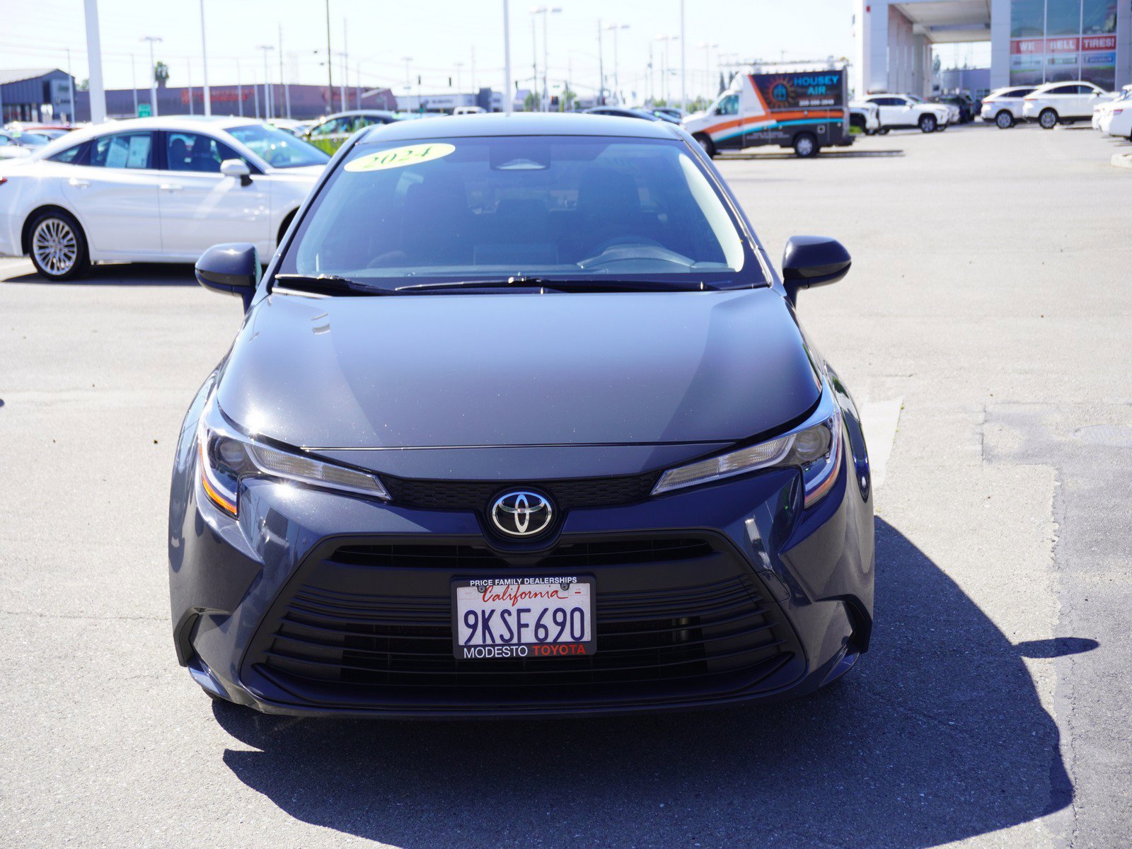 Used 2024 Toyota Corolla LE w/ LE Convenience Package FWD image 6