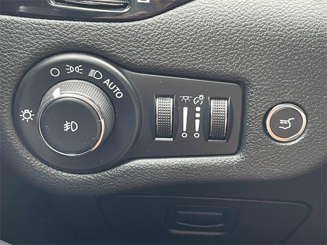 Used 2023 Jeep Cherokee Altitude Lux image 22