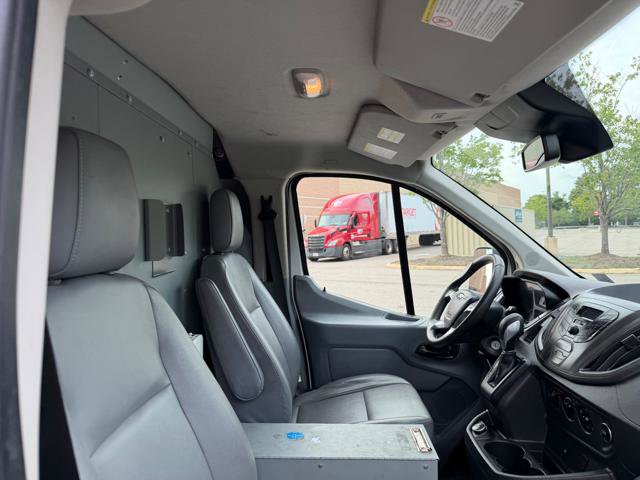 Used 2018 Ford Transit 250 130 Low Roof RWD image 11