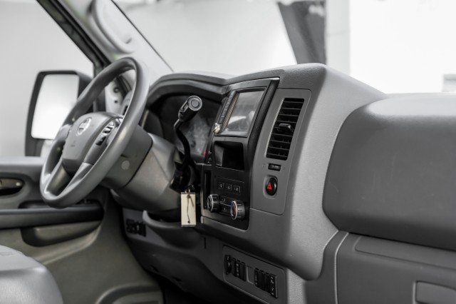 Used 2020 Nissan NV 2500 SV RWD image 19