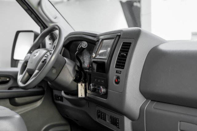 Used 2020 Nissan NV 2500 SV image 19
