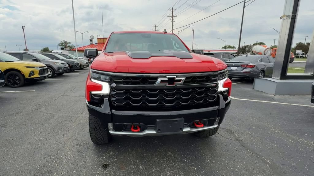 Used 2024 Chevrolet Silverado 1500 ZR2 w/ Technology Package AWD/4WD image 3