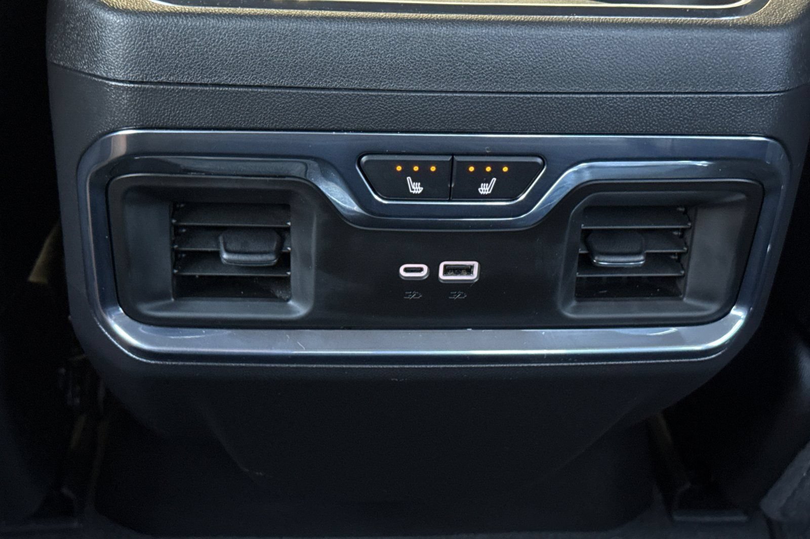 Used 2025 GMC Sierra 1500 Denali AWD/4WD image 41