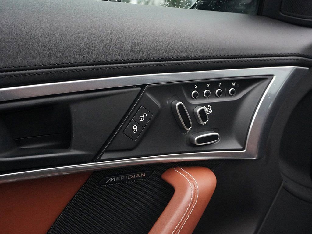 Used 2019 Jaguar F-TYPE R-Dynamic image 35