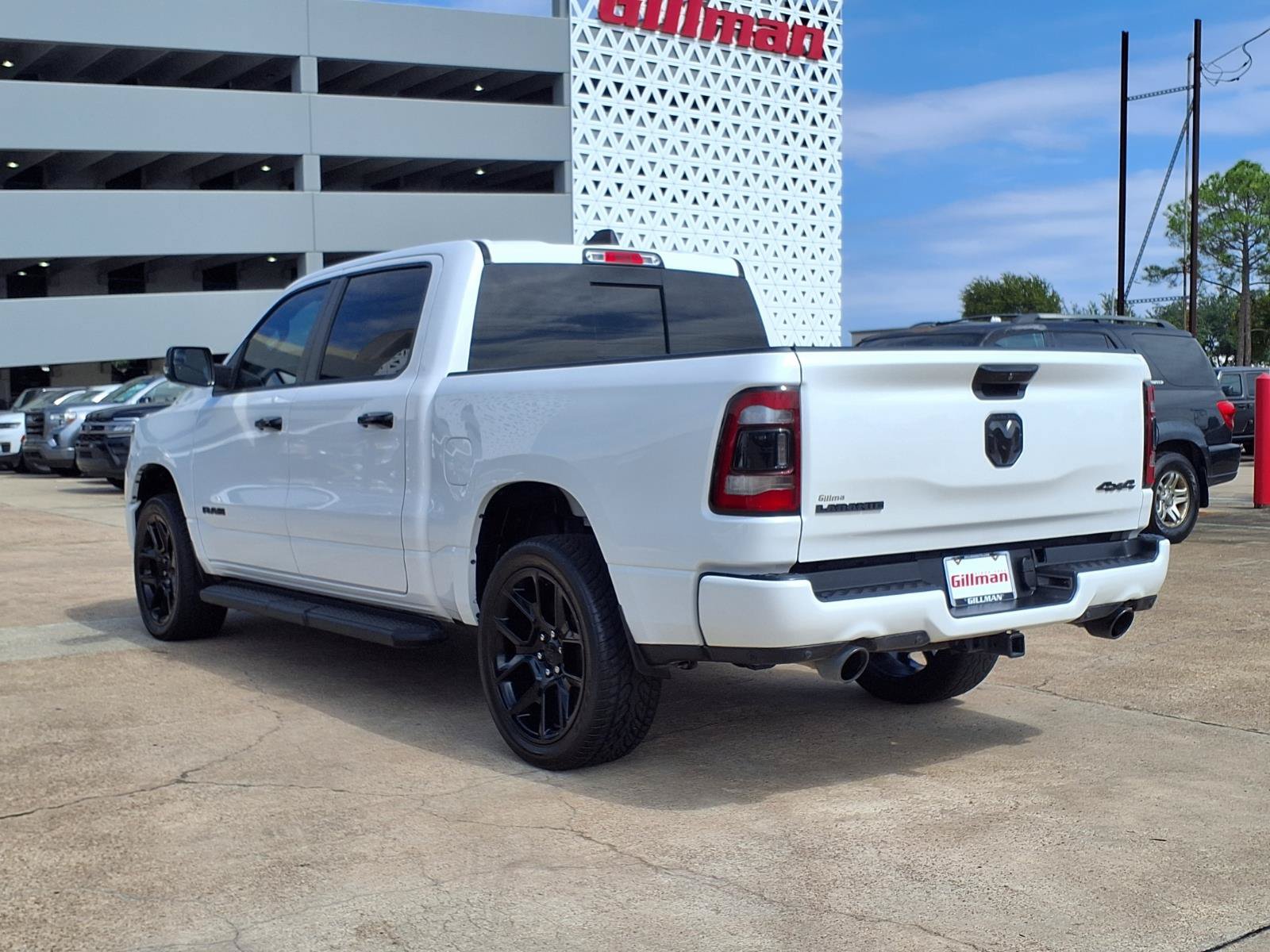 Used 2023 RAM 1500 Laramie AWD/4WD image 2