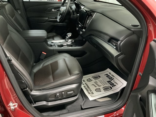 Used 2023 Chevrolet Traverse High Country image 24