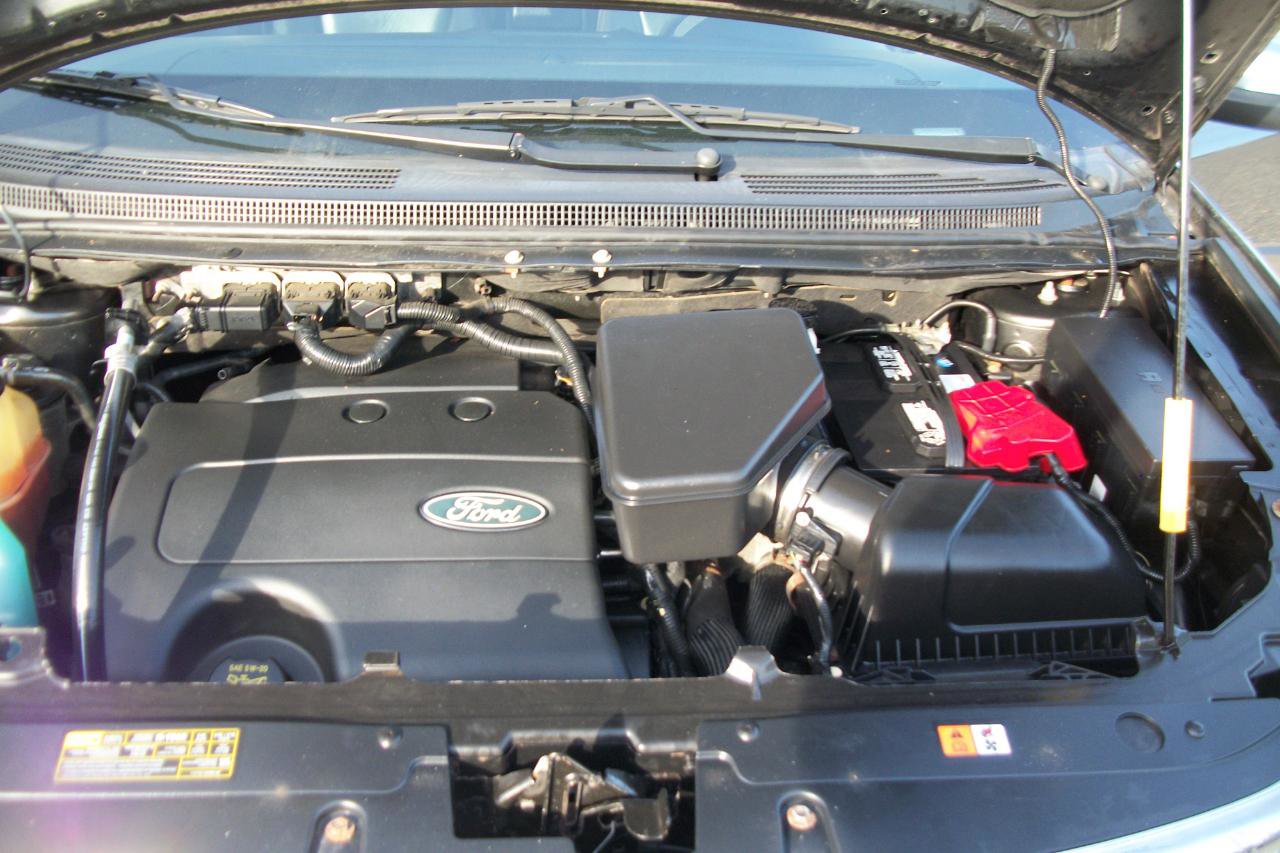 Used 2013 Ford Edge SEL image 11