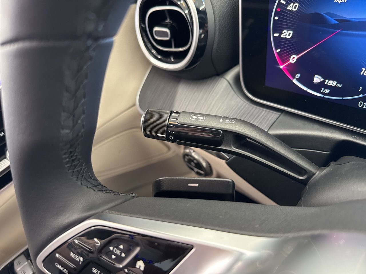 Used 2025 Mercedes-Benz C 300 Sedan image 22