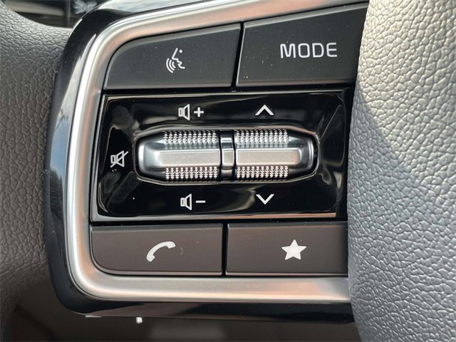 New 2026 Kia Carnival LX image 28