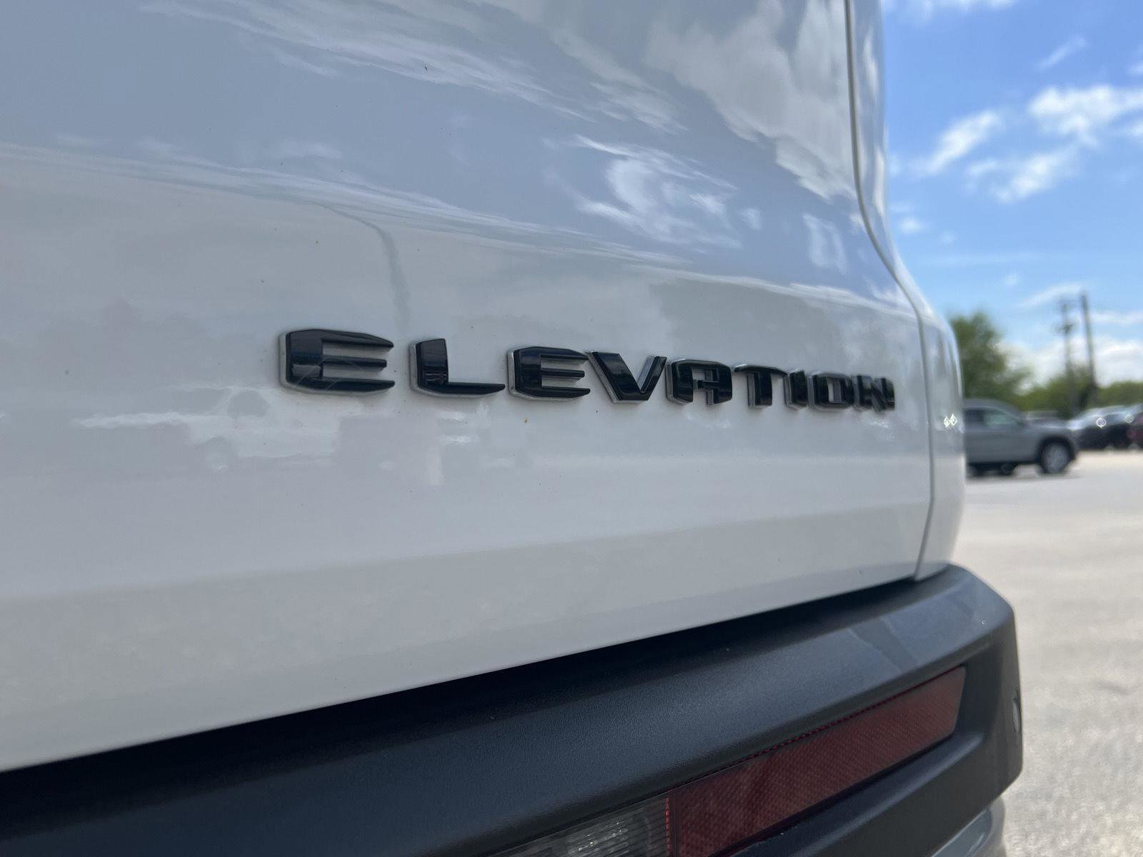 Used 2024 GMC Acadia Elevation AWD/4WD image 7