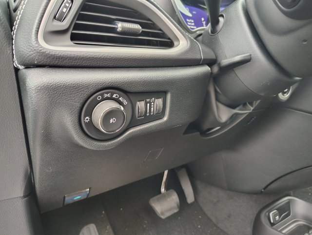 New 2026 Chrysler Pacifica Select AWD/4WD image 27