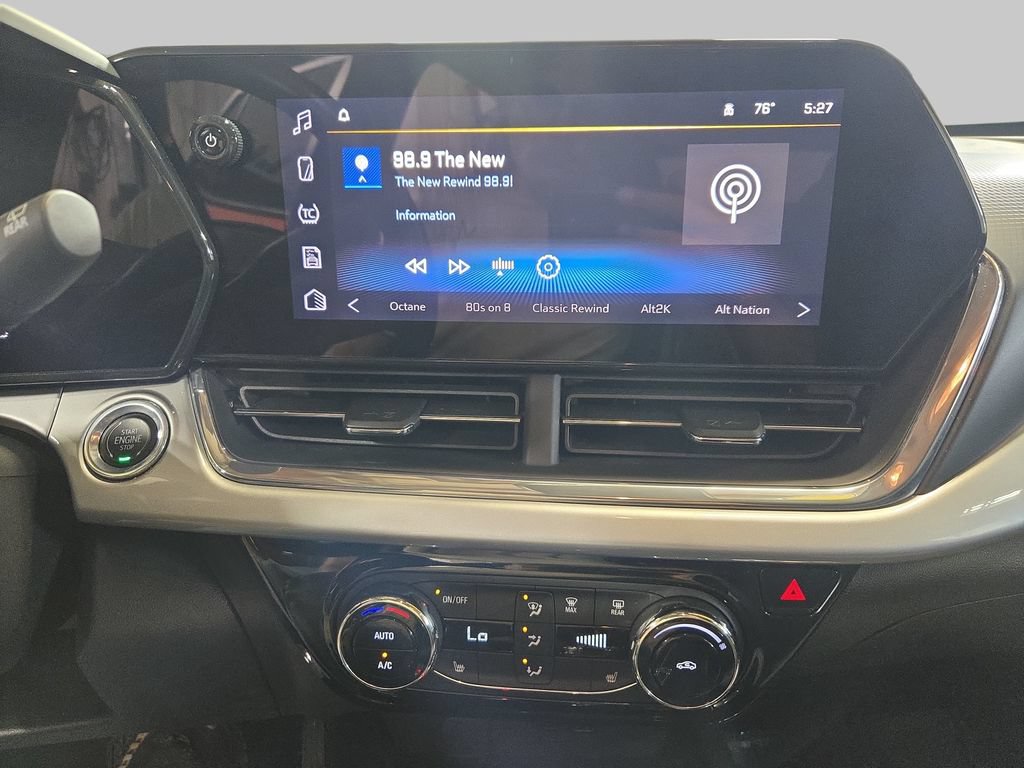 Used 2024 Chevrolet Trax LT w/ Driver Confidence Package FWD image 22