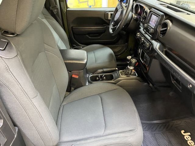 Used 2020 Jeep Wrangler Sport image 24