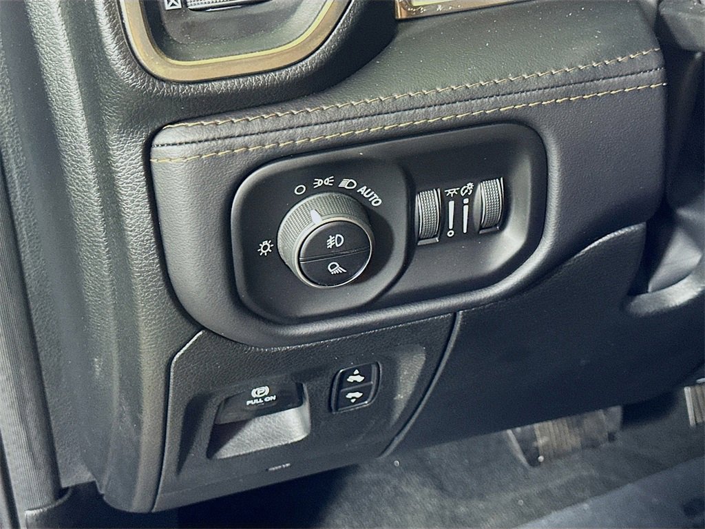 Used 2022 RAM 1500 Limited w/ Body Color Bumper Group image 22