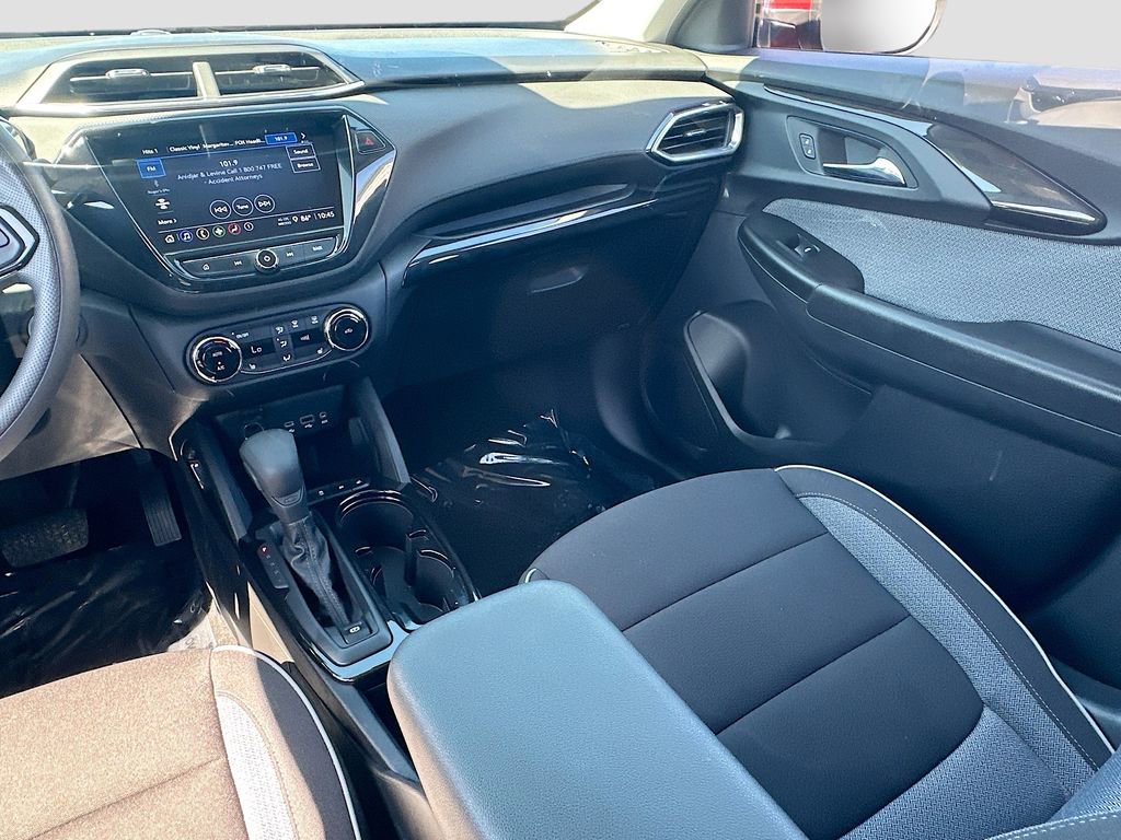 Used 2023 Chevrolet TrailBlazer LT w/ Convenience Package FWD image 22