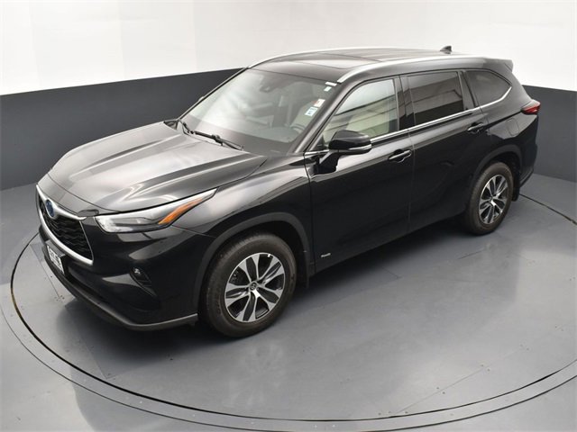 Used 2022 Toyota Highlander XLE image 16