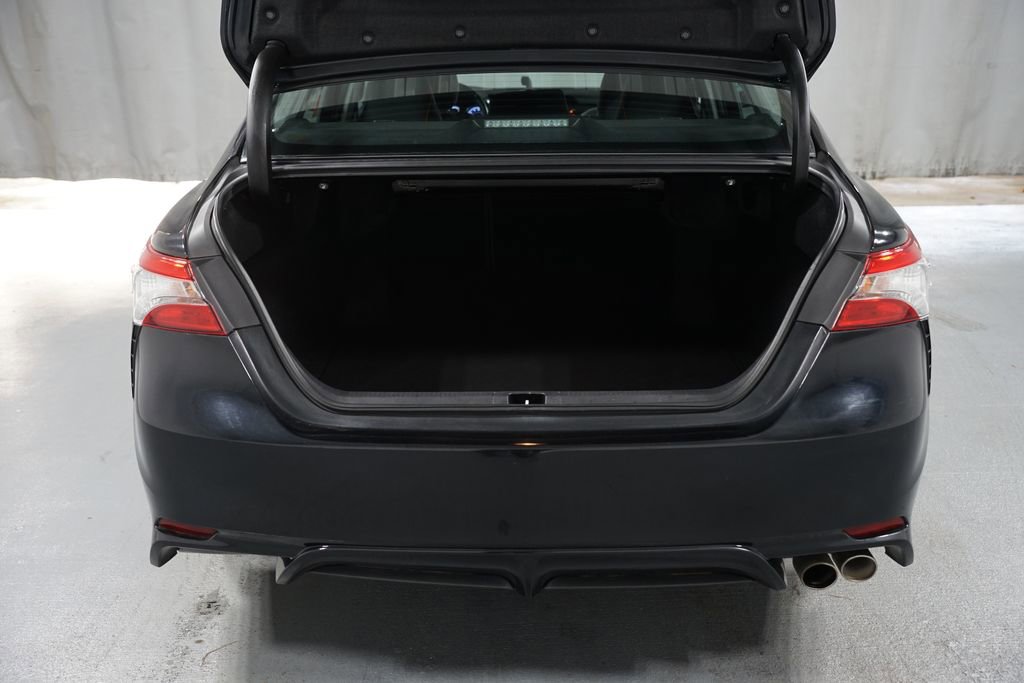 Used 2018 Toyota Camry SE image 31