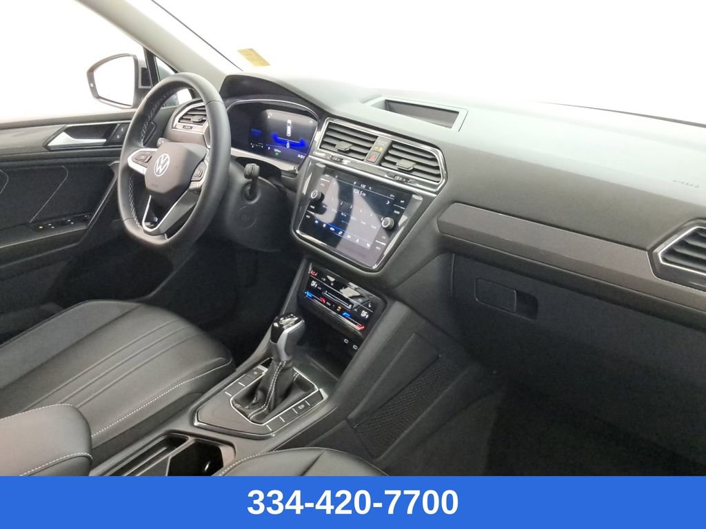 Used 2023 Volkswagen Tiguan SE image 22