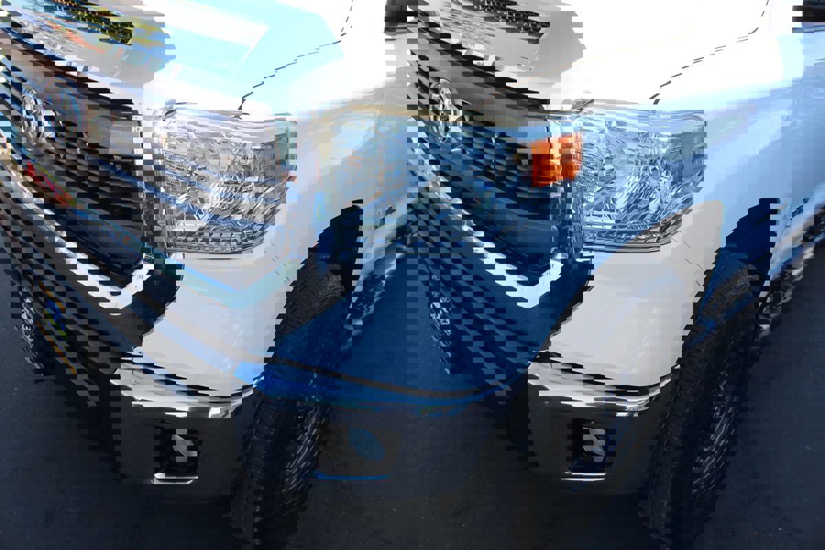 Used 2015 Toyota Tundra SR5 image 10