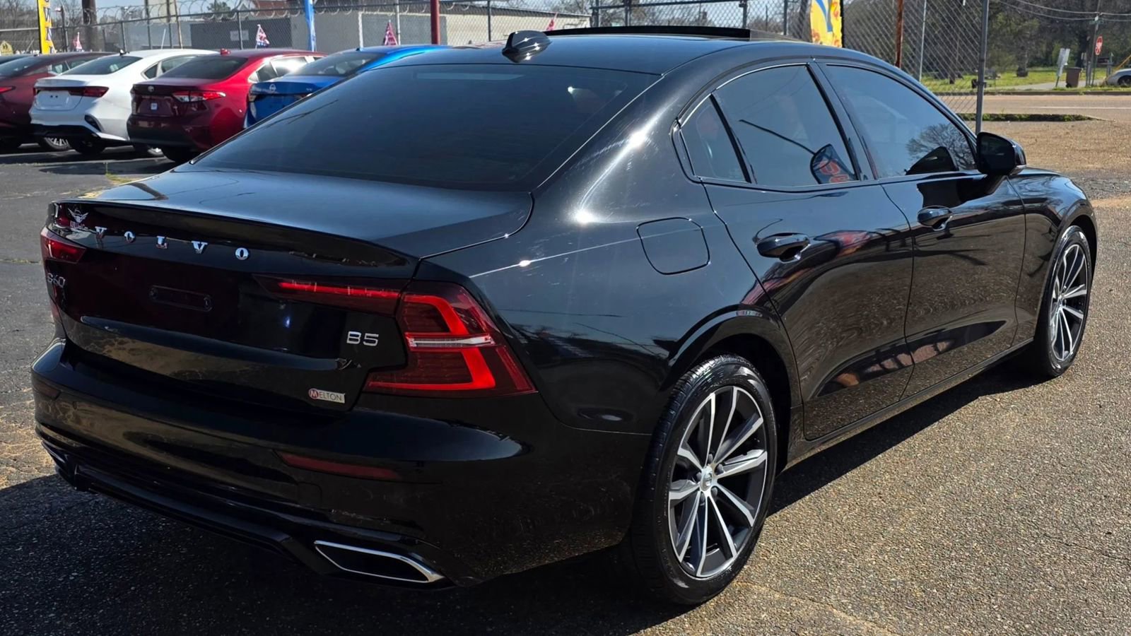 Used 2022 Volvo S60 B5 Inscription image 5