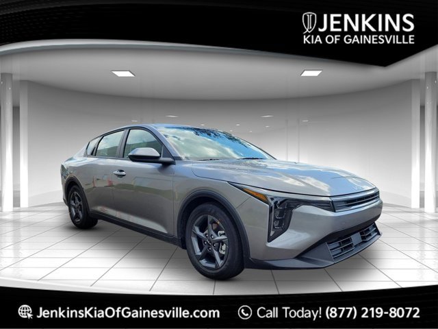 New 2025 Kia K4 LXS
