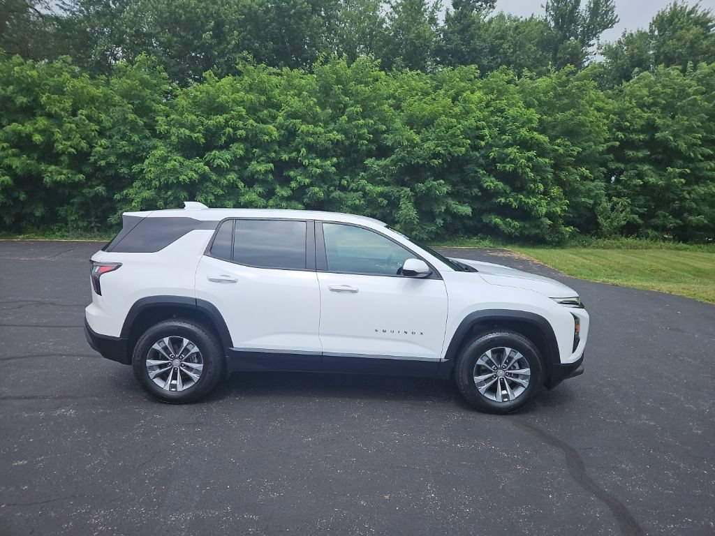 Used 2025 Chevrolet Equinox LT AWD/4WD image 8