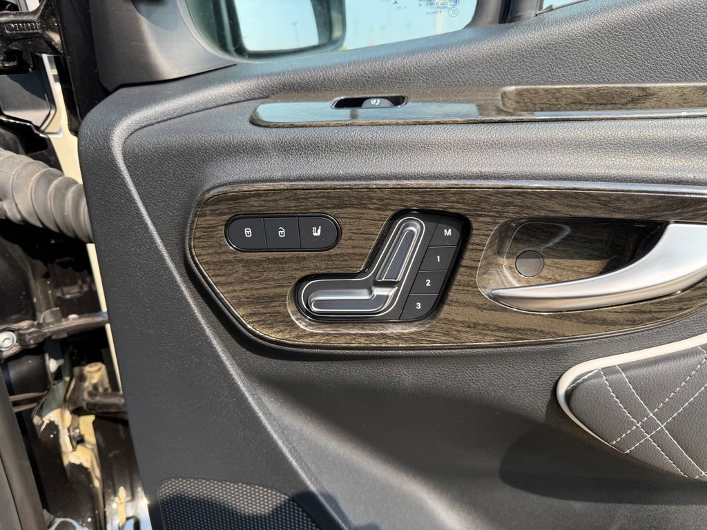 Used 2023 Mercedes-Benz Sprinter 3500 image 59