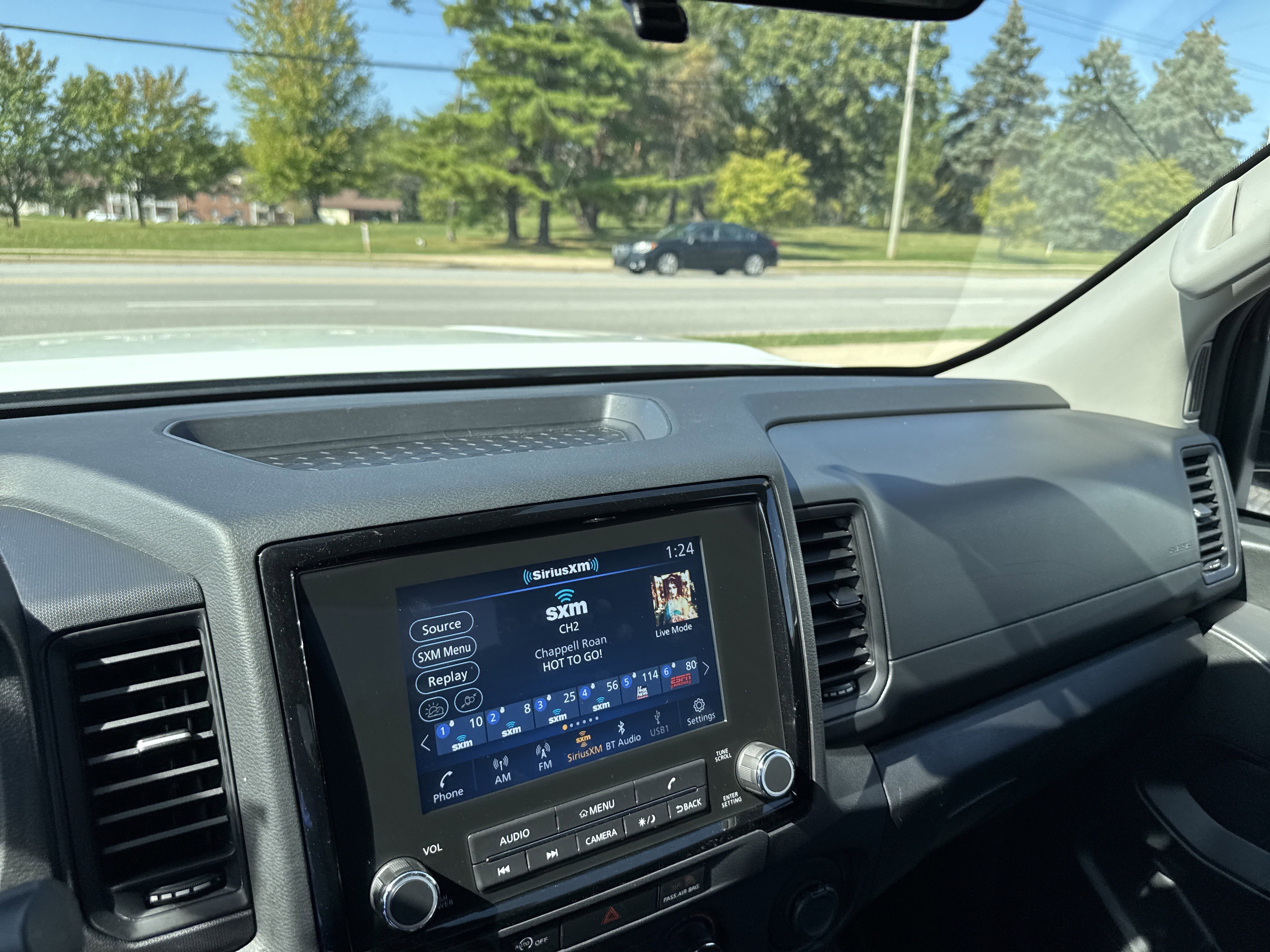 Used 2024 Nissan Frontier S w/ S Utility Package image 28