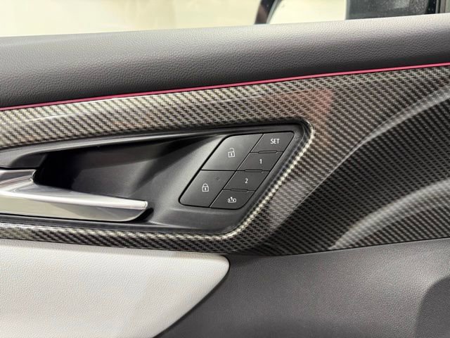 New 2026 Chevrolet Traverse High Country image 13