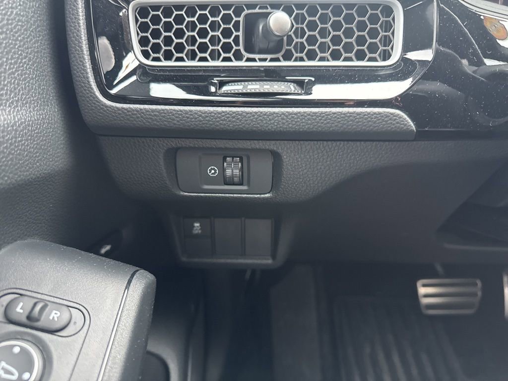 Used 2025 Honda Civic Sport image 9