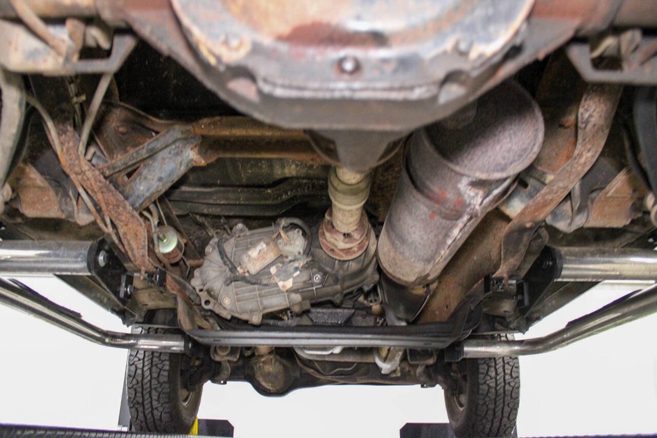 Used 1994 Ford Bronco XLT image 17