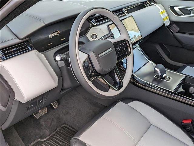New 2026 Land Rover Range Rover Velar Dynamic SE image 3