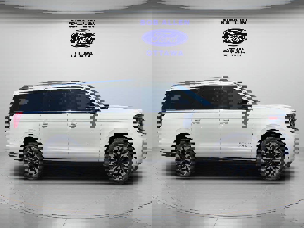 Used 2025 Ford Expedition Max Platinum w/ Driver's Package AWD/4WD image 11