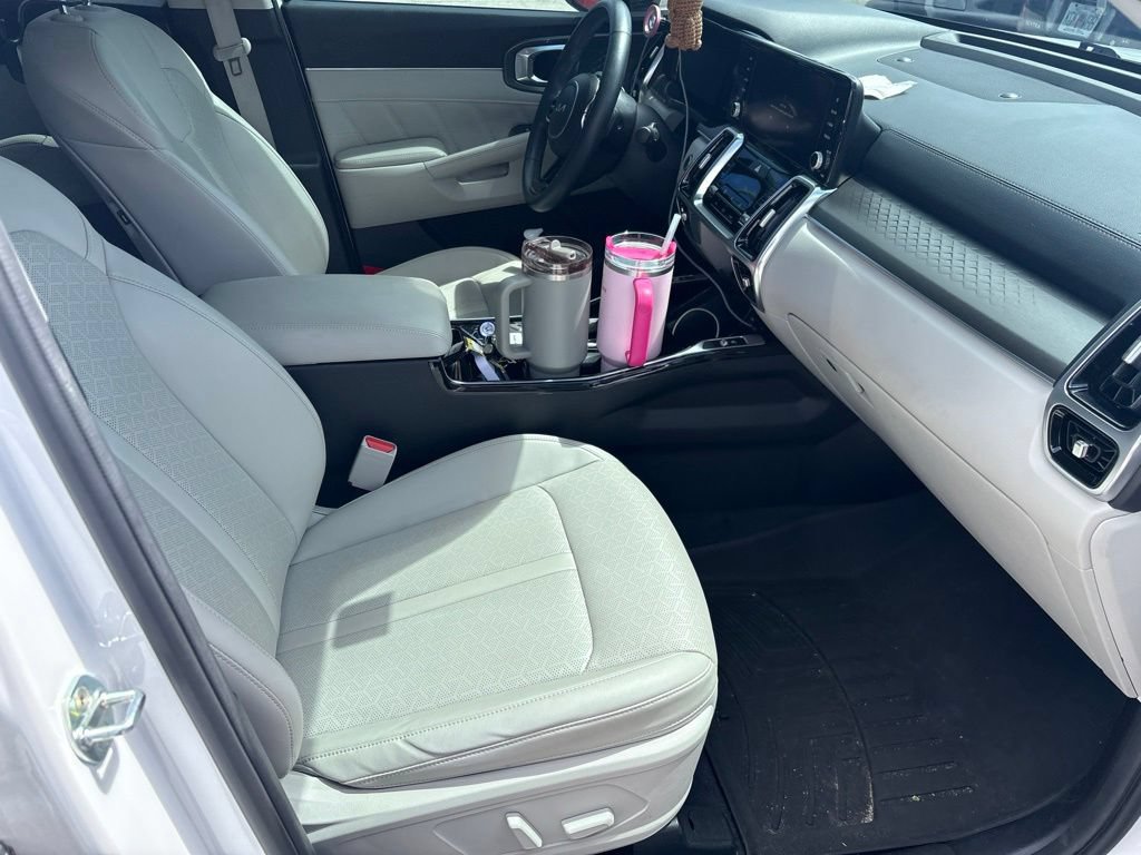 Certified 2023 Kia Sorento SX FWD image 12