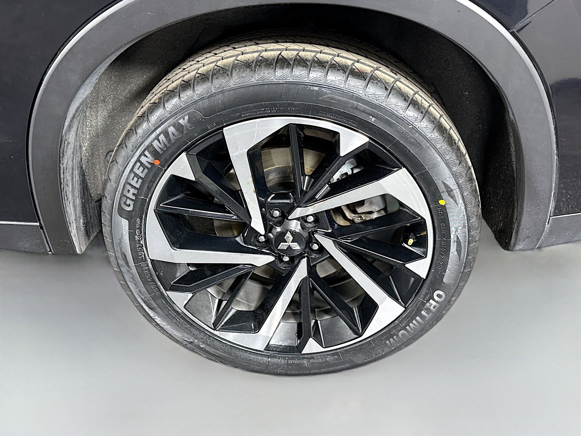 Used 2024 Mitsubishi Outlander SE Black Edition image 37