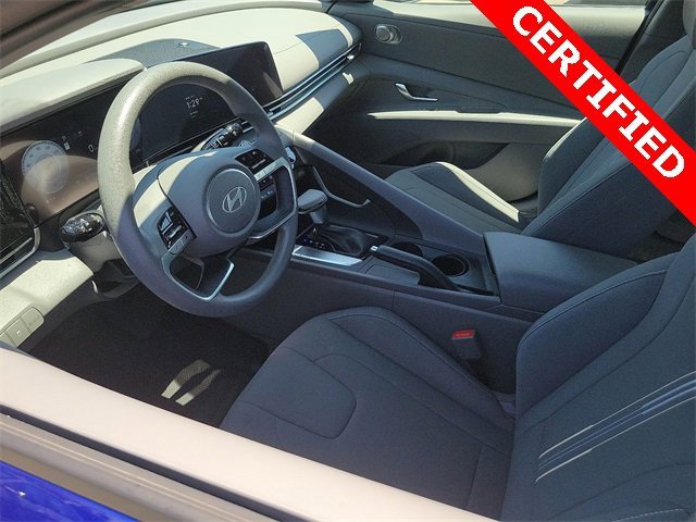 Used 2024 Hyundai Elantra SEL image 2