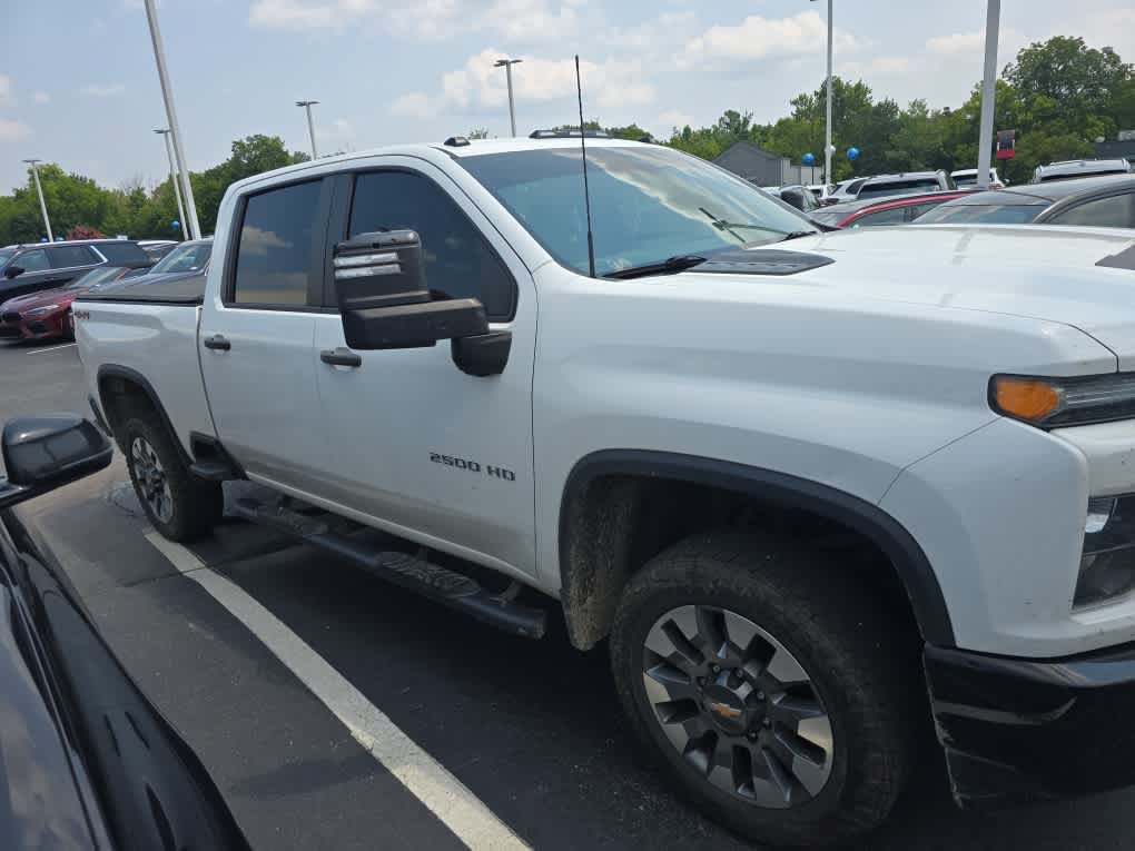 Used 2023 Chevrolet Silverado 2500 Custom w/ Custom Convenience Package AWD/4WD image 2