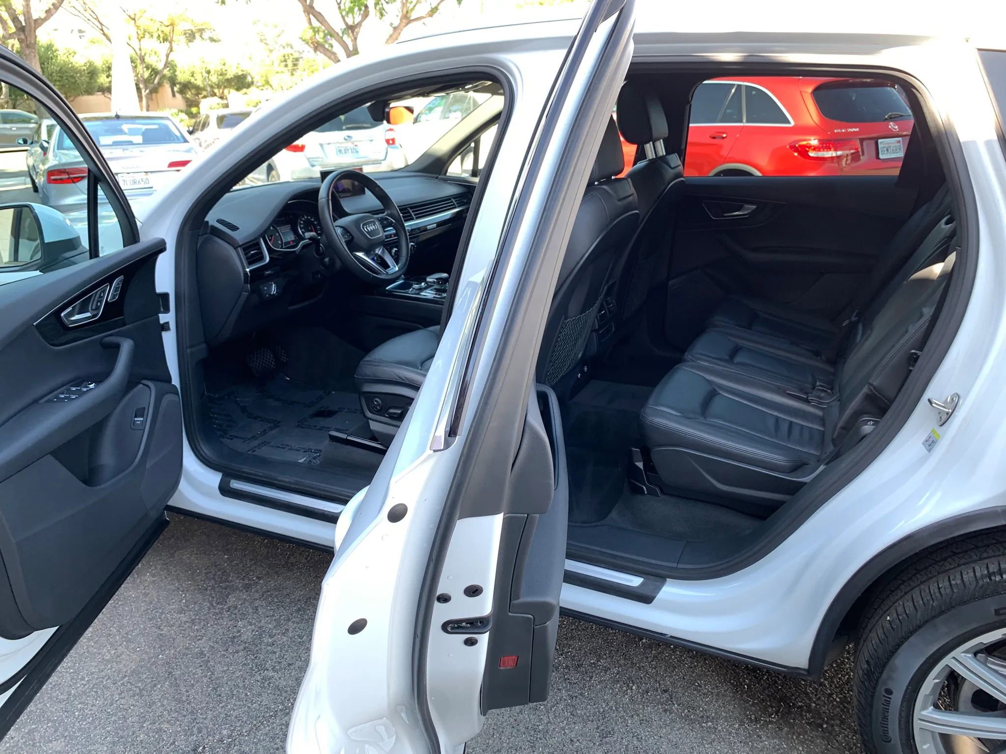Used 2019 Audi Q7 3.0T Premium w/ Towing Package AWD/4WD image 25