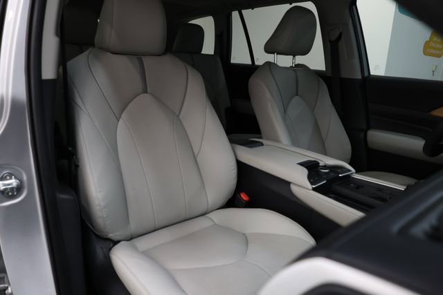 Used 2024 Toyota Grand Highlander Platinum image 79