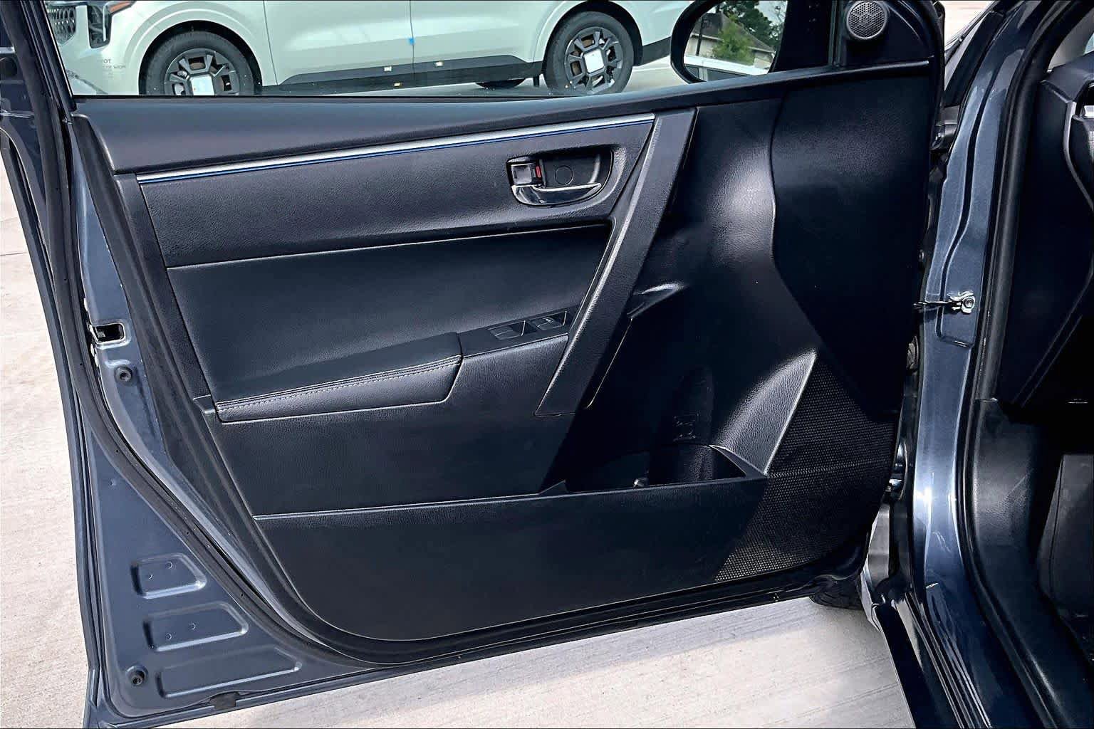 Used 2016 Toyota Corolla S image 21